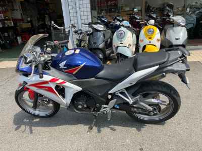 Honda CBR250R 2011