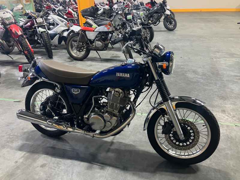 Yamaha SR400 2021