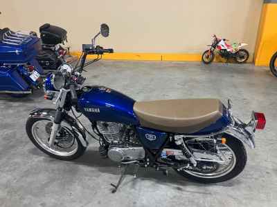 Yamaha SR400 2021