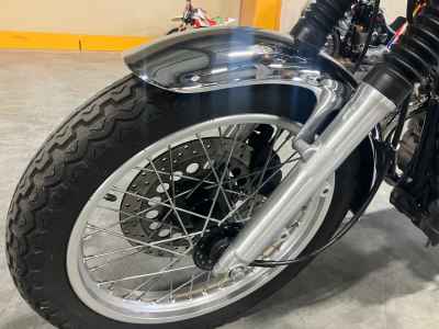 Yamaha SR400 2021