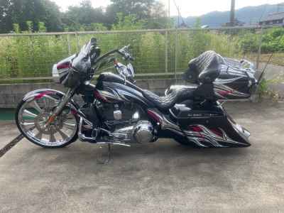 Harley-Davidson FLHTCUSE8 CVO 2013