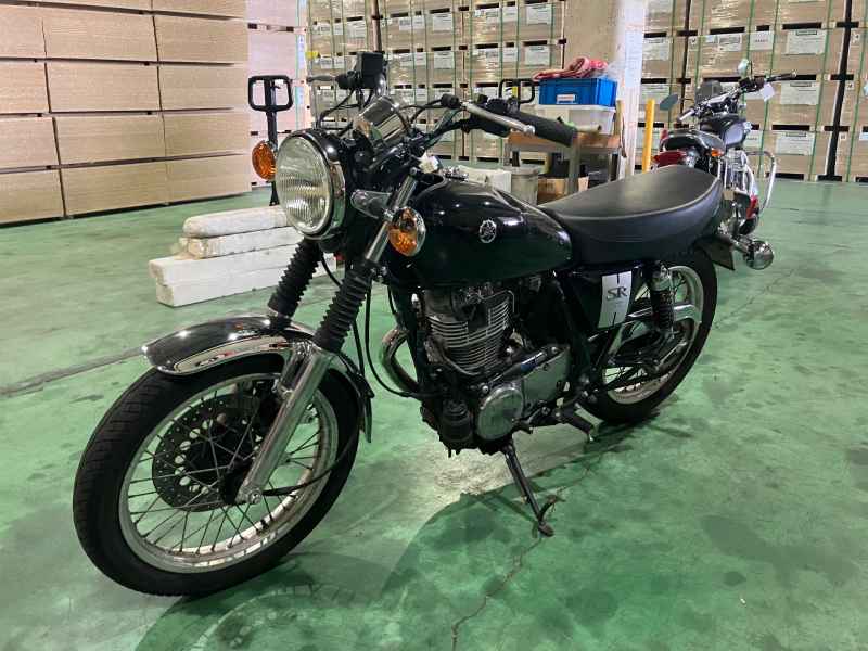 Yamaha SR400 2020