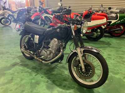 Yamaha SR400 2020