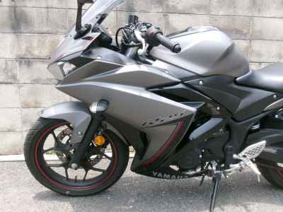 Yamaha YZF-R25 2016