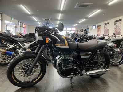Kawasaki W800 Cafe 2022