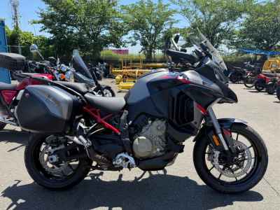 Ducati Multistrada V4 2025