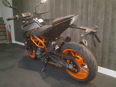 KTM 390 Duke 2022