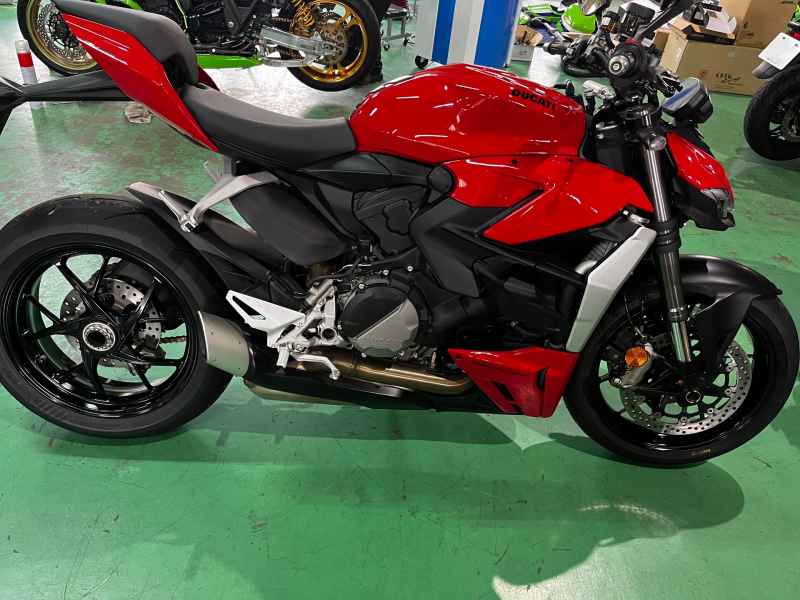 Ducati Streetfighter V 2023