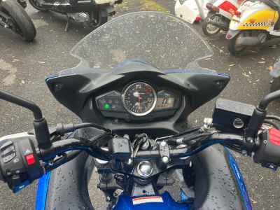 Suzuki GSR250F