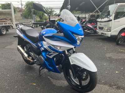 Suzuki GSR250F