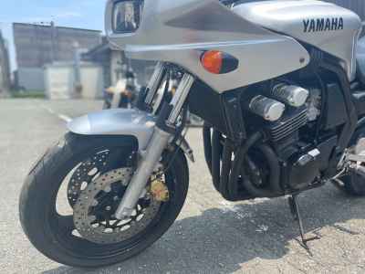 Yamaha FZ400 1997