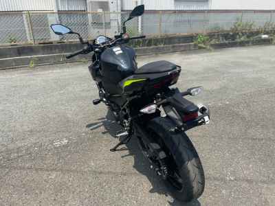 Kawasaki Z400 2022