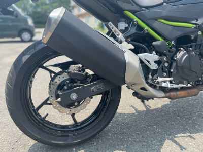 Kawasaki Z400 2022