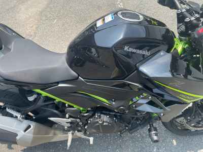Kawasaki Z400 2022