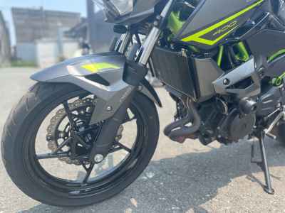Kawasaki Z400 2022
