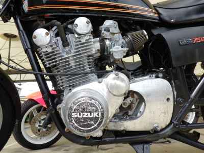 Suzuki GS750