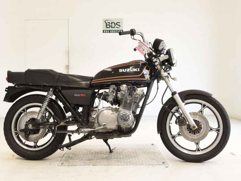 Suzuki GS750