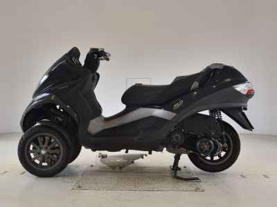 Piaggio MP3 250