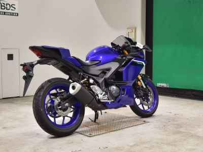 Yamaha YZF-R25 2025