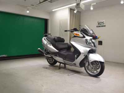Suzuki Skywave 650