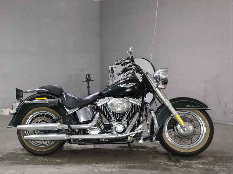 Harley-Davidson Deluxe FLSTN1580 2009
