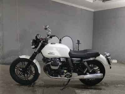 Moto Guzzi V7 Stone 2014