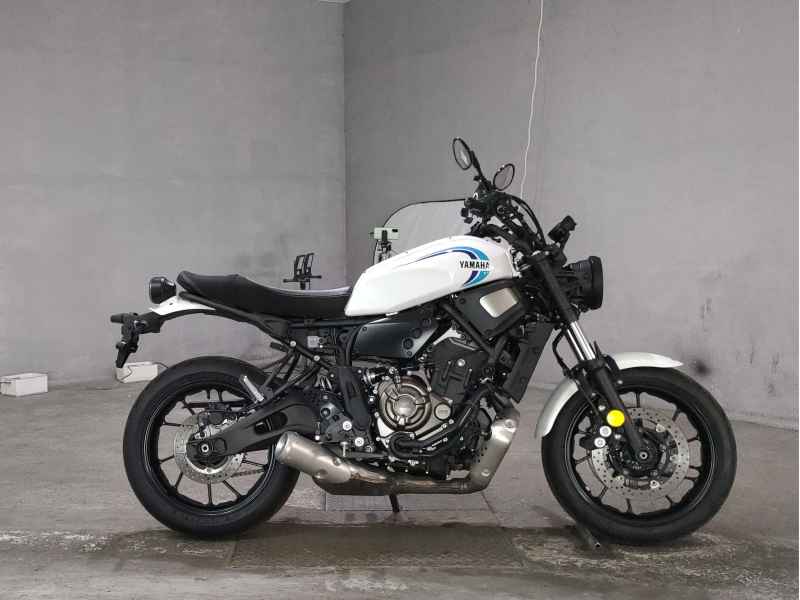 Yamaha XSR700 2024