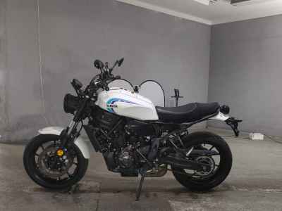 Yamaha XSR700 2024
