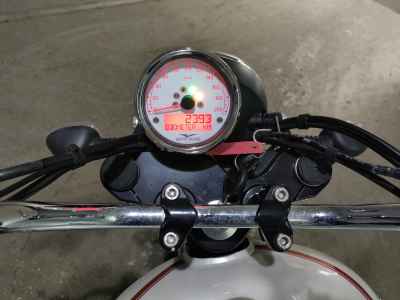 Moto Guzzi V9 BOBBER 2017