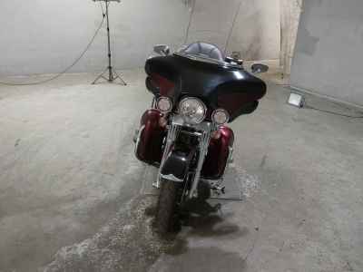 Harley-Davidson FLHTCUSE1800 CVO 2011
