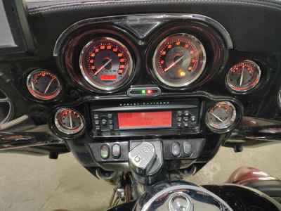 Harley-Davidson FLHTCUSE1800 CVO 2011