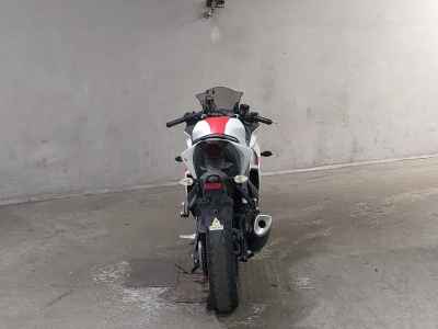 Yamaha YZF-R25 2015