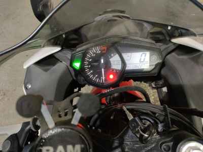 Yamaha YZF-R25 2015