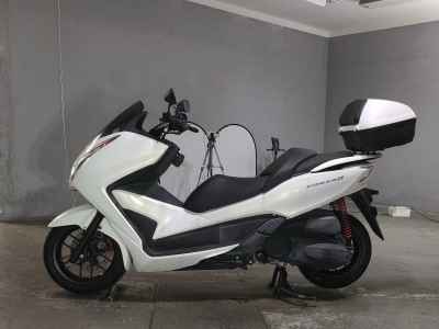 Honda Forza SI 2013