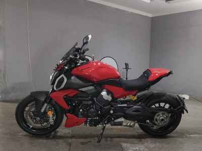 Ducati - Diavel V4 2023