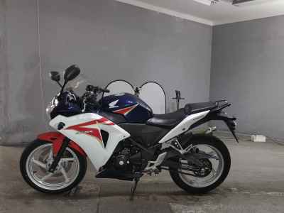 Honda CBR250R 2011