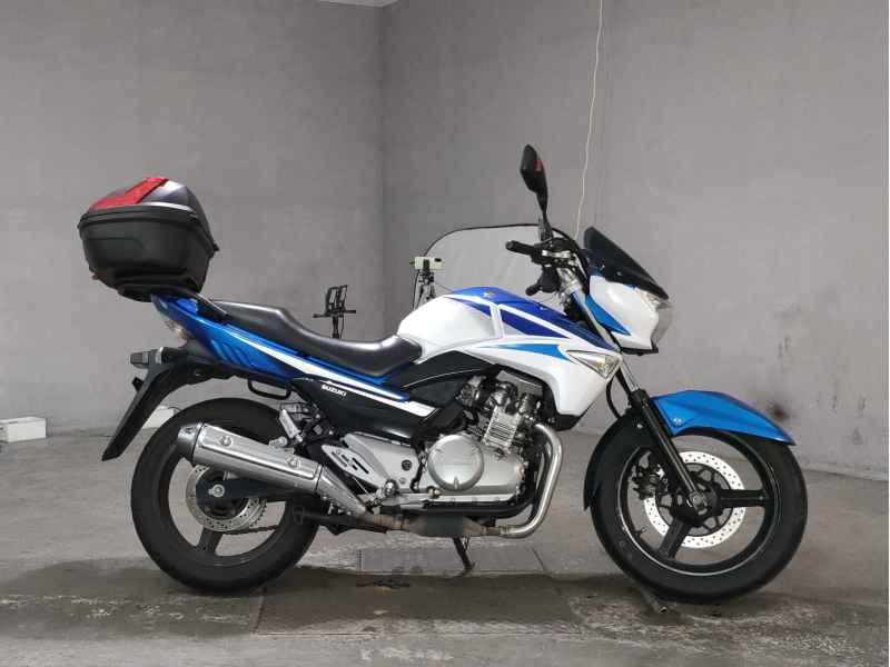 Suzuki GSR250