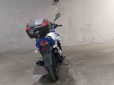 Suzuki GSR250