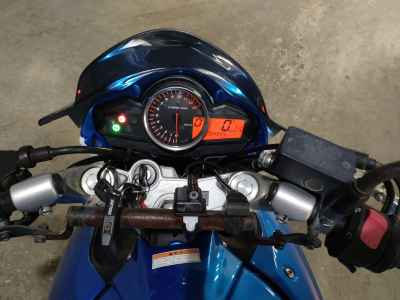 Suzuki GSR250