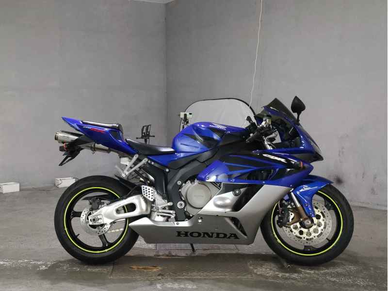 Honda CBR1000RR 2005