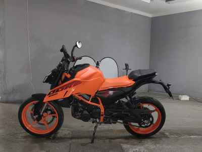 KTM 390 Duke 2024
