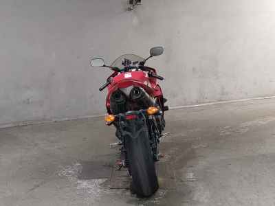 Yamaha YZF-R1 2013