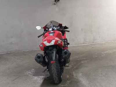 Kawasaki Ninja ZX-14R 2015