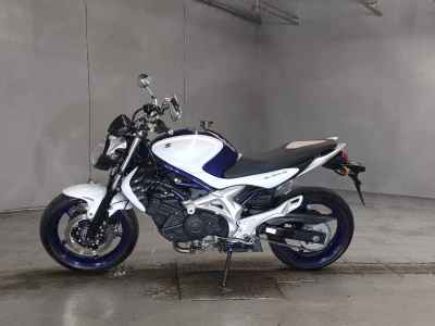 Suzuki Gladius SFV400