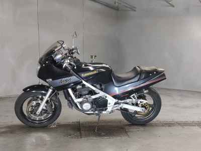 Kawasaki GPZ400R 1988