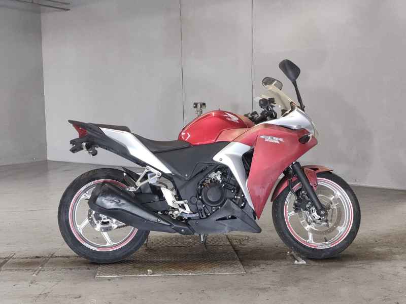 Honda CBR250R 2011