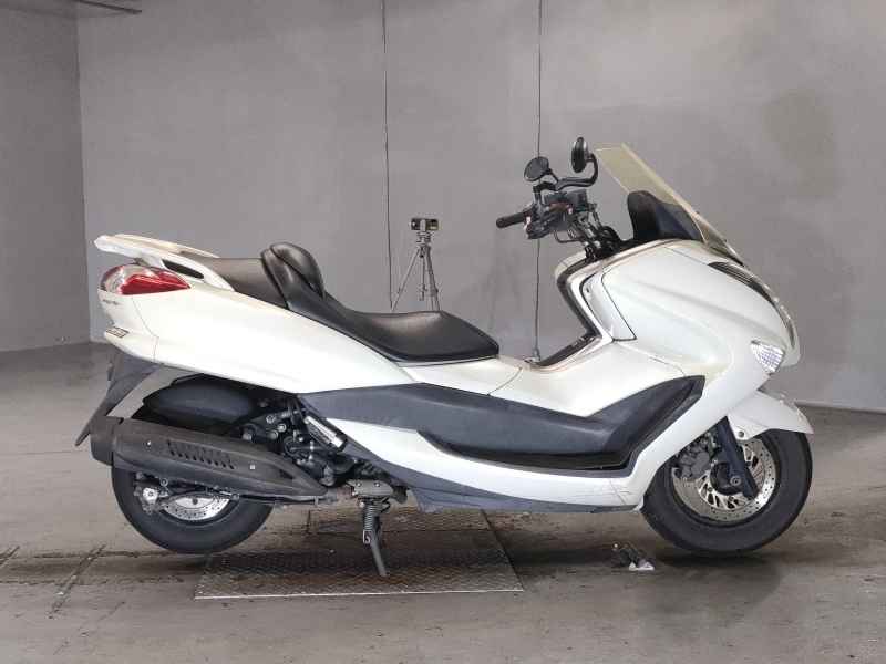 Yamaha Majesty 250