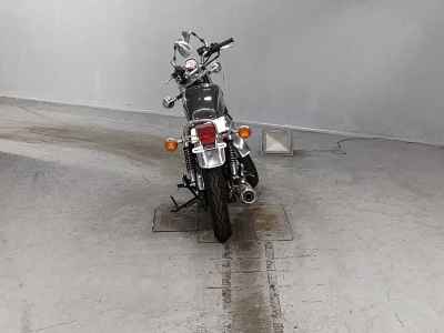 Yamaha SR400 2021