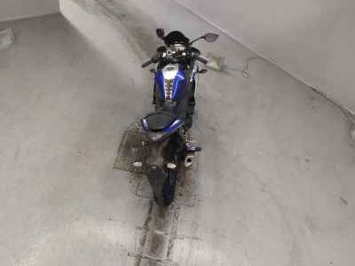 Yamaha YZF-R25 2015