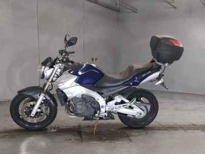 Suzuki GSR400